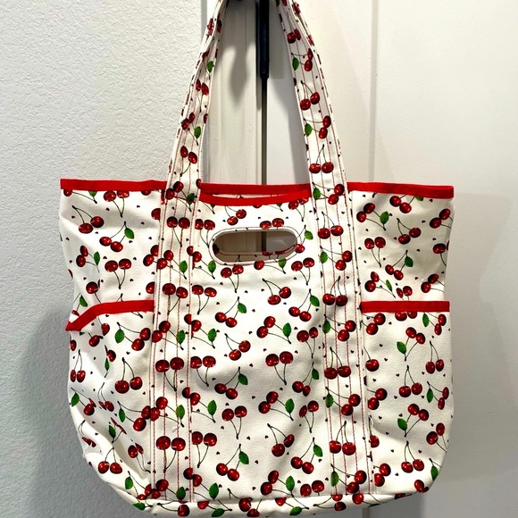 Cherry Themed White Canvas Shoulder Tote Travel Diaper Beach Bag Purse Pockets - Picture 7 of 7